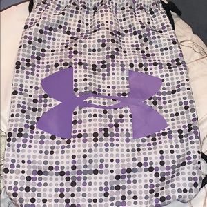 UNDER ARMOUR - drawstring bag!